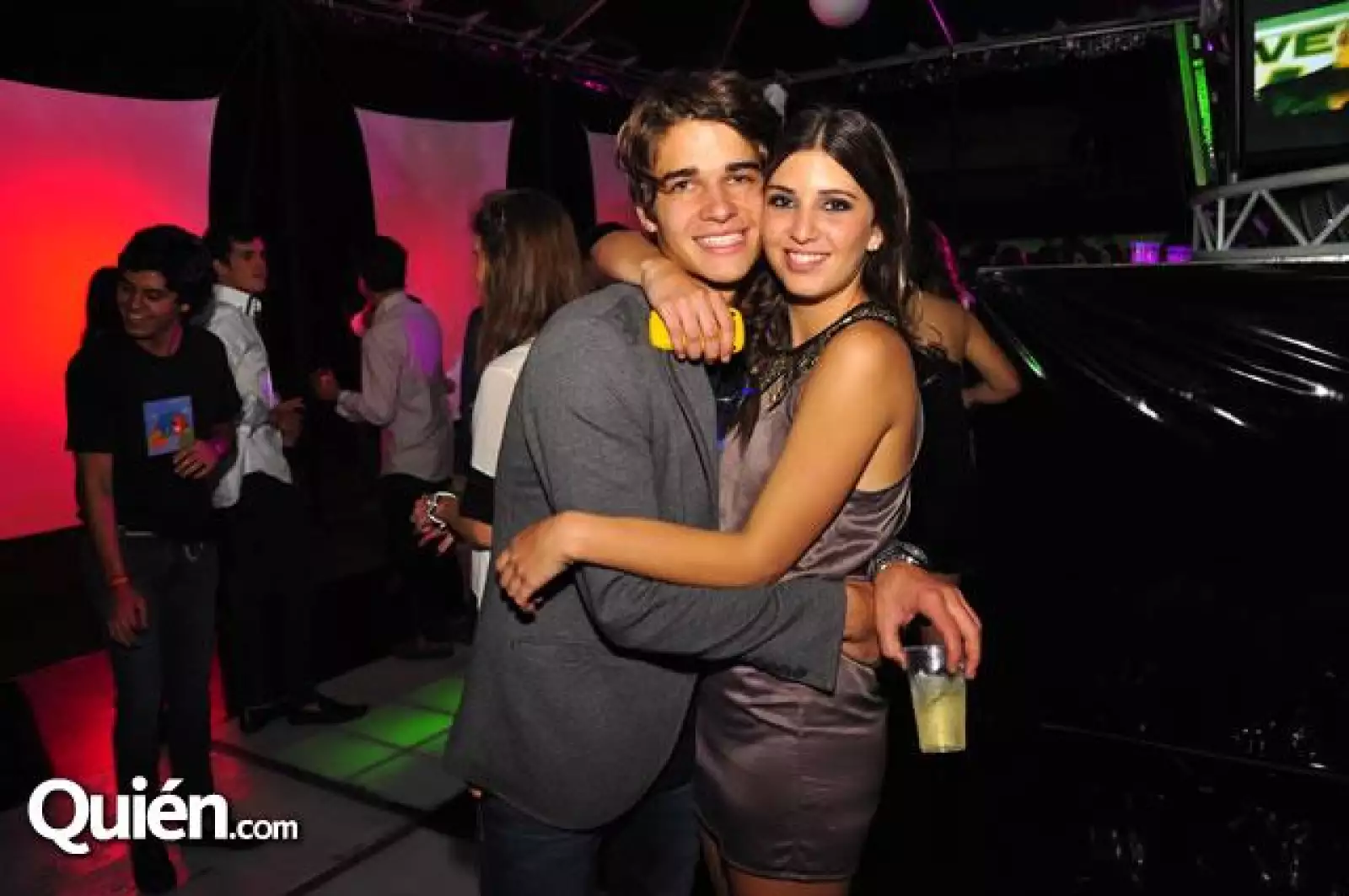 Javier Armida,Carola Martínez