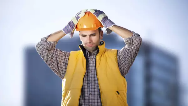 La constructora mexicana requiere una condonación de 90% de su deuda, según analista.