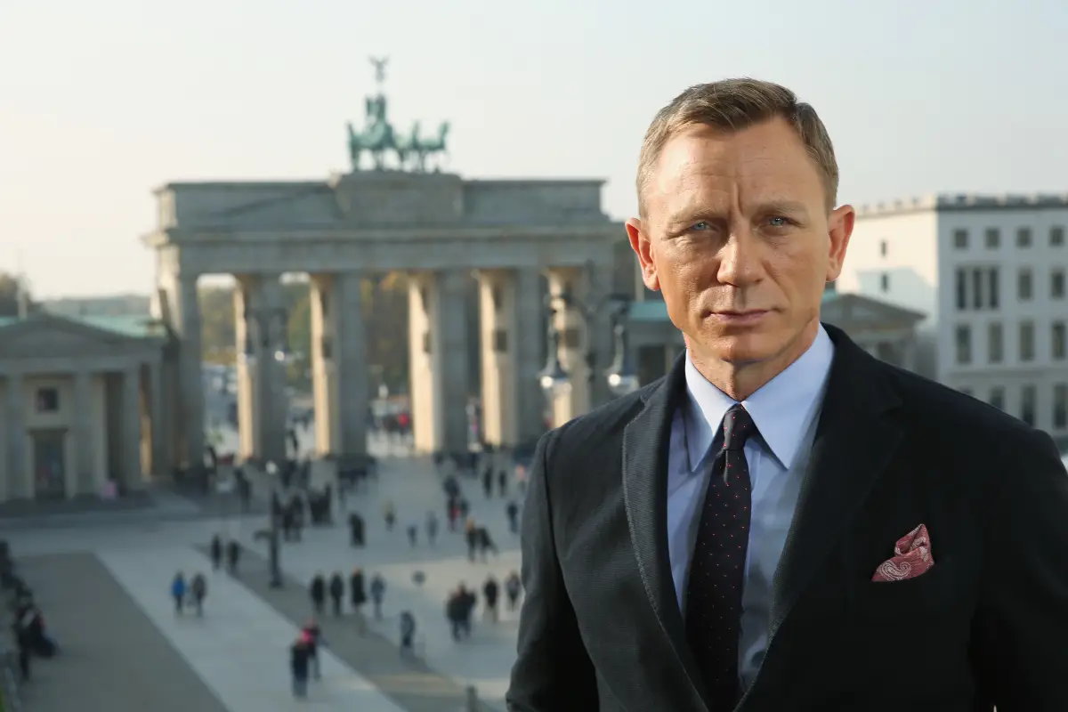 james-bond-cumple-60-años