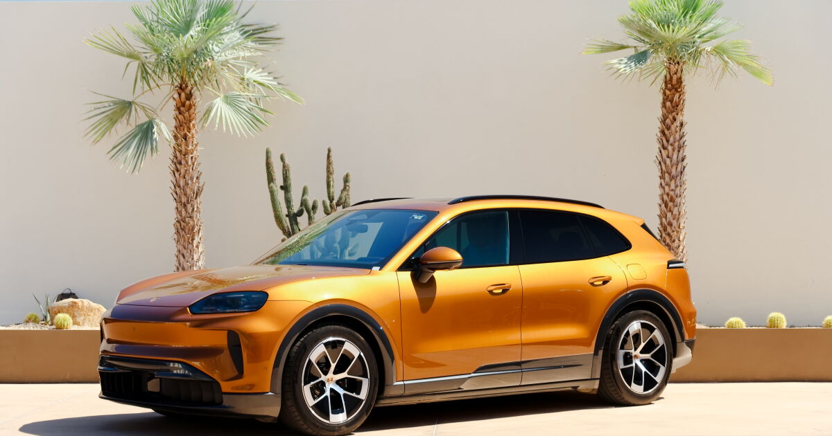 PORSCHE SE RESISTE A LA ELECTRIFICACIÓN TOTAL: LANZA CAYENNE HÍBRIDA Y A GASOLINA