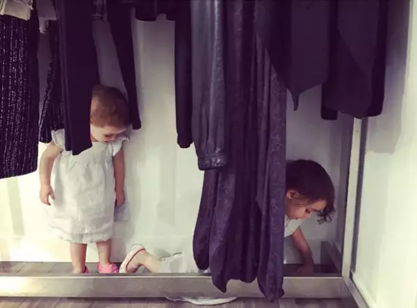 Olivia y Penélope tan fashionistas como su mamá, Karla Guindi.