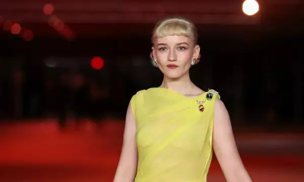 Julia Garner Academy Museum 2023