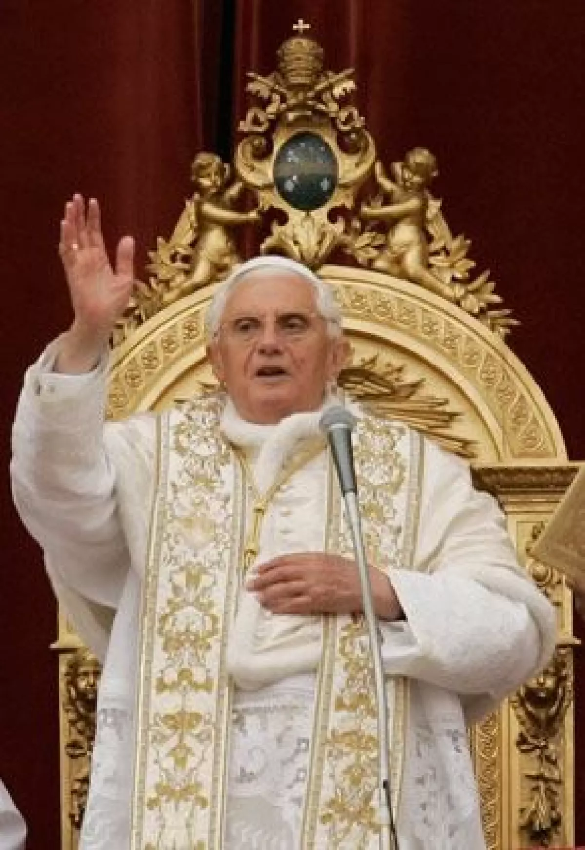 Para celebrar su cumpleaños, Joseph Ratzinger no planea ningún festejo especial, sino que prepara sus próximos compromisos internacionales, como su viaje a Medio Oriente en mayo.