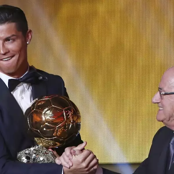 cristiano ronaldo gana balon de oro