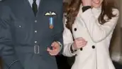 Luego de que se publicaron las fotografías del tío de Kate, donde aparece haciendo unas líneas de cocaina, el príncipe fue llamado por la Fuerza Aérea Real para terminar un curso.