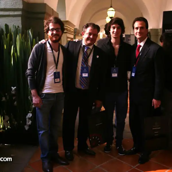 Pablo Mondragón,Billy Steta,Patricio Mondragón,Enrique Mondragón