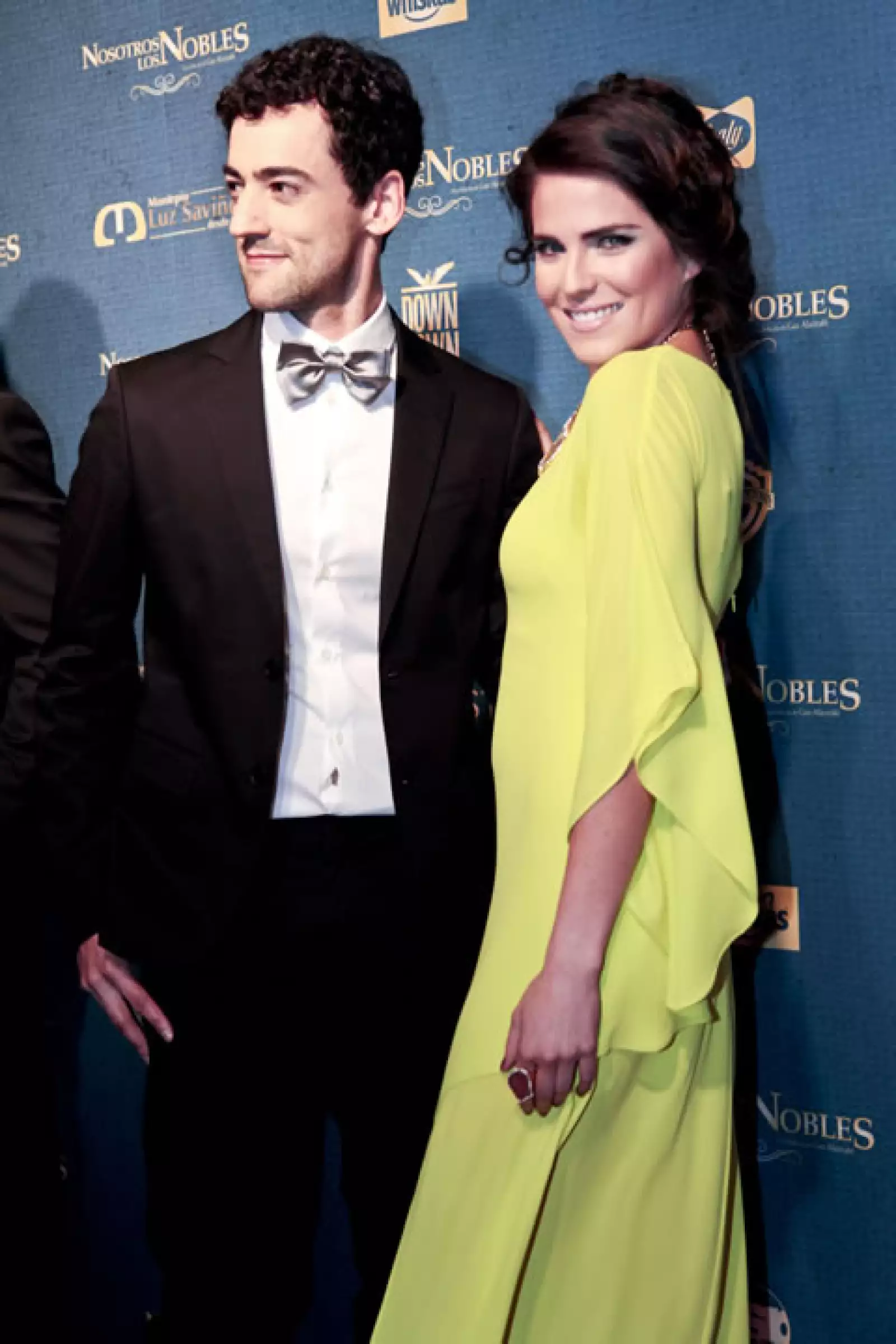 Luis Gerardo Mendez, Karla Souza.