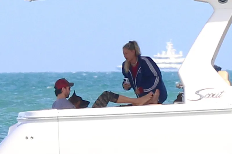 Enrique Iglesias y Anna Kournikova