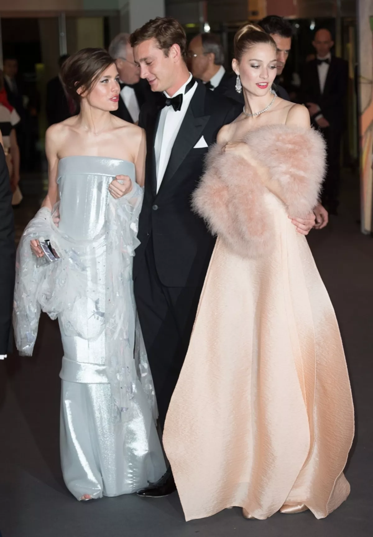 Carlota Casiraghi y Beatrice Borromeo, novia de Pierre, lucían espectaculares en vestidos de alta costura.