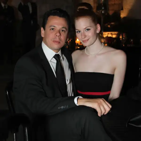 Javier Robles,Kira Robles