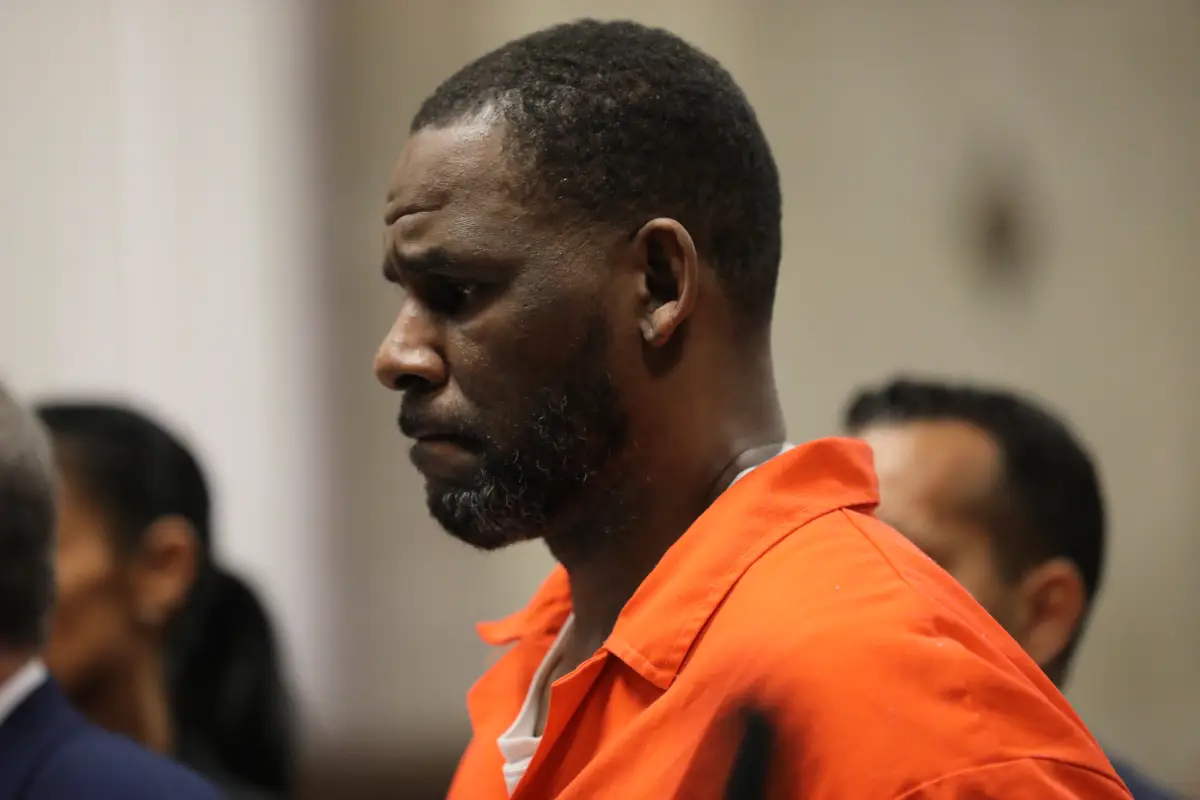 r-kelly-enfrenta-cadena-perpetua-abuso-sexual