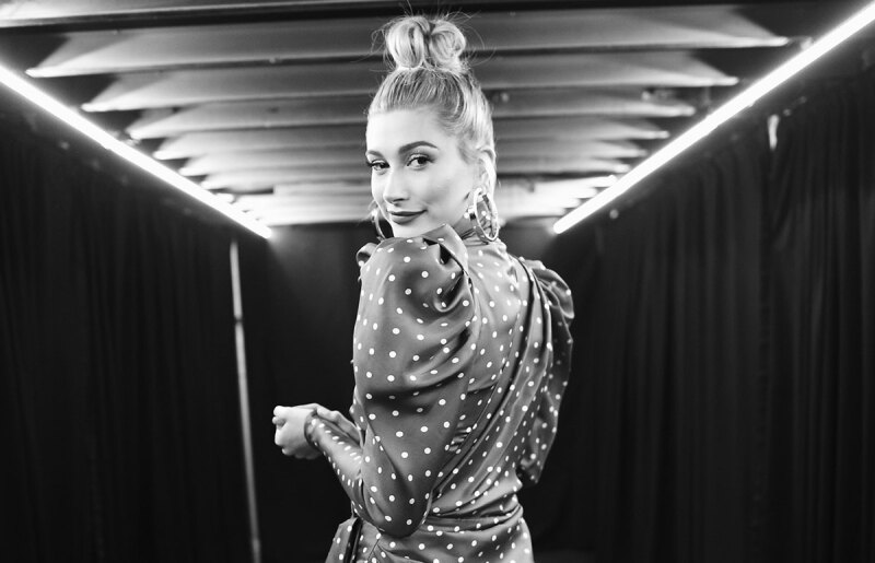 Hailey-Baldwin-Justin-bieber-selena-gomez-follow-instagram