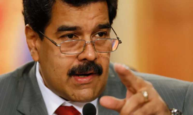 El Gobierno de Nicolás Maduro anunció un nuevo sistema de compraventa de divisas que puede devaluar más el bolívar. (Foto: Reuters)