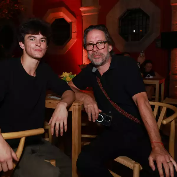 Dylan Casab y Gregory Allen 