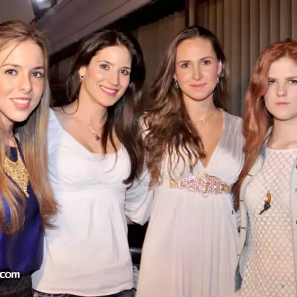 Gaby Méndez de Arteaga, Yola Santos, Mariola Junco y Viviana Junco