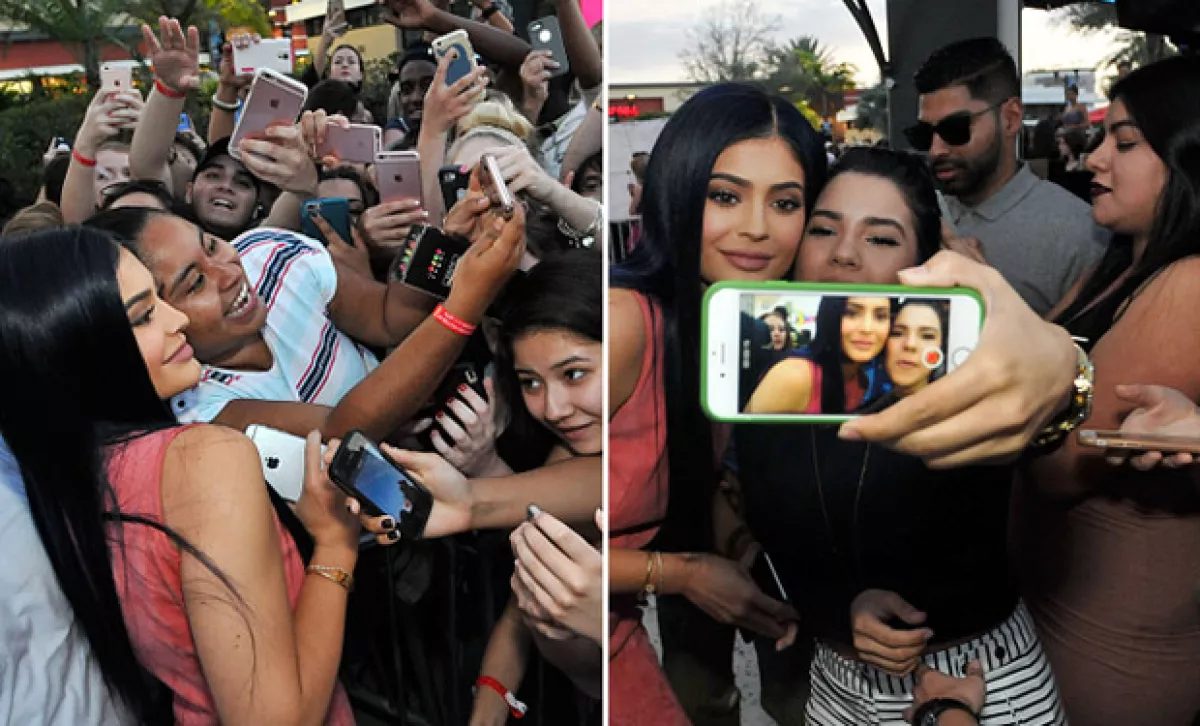 Los fans no paraban de gritarle y pedirle mil fotos.