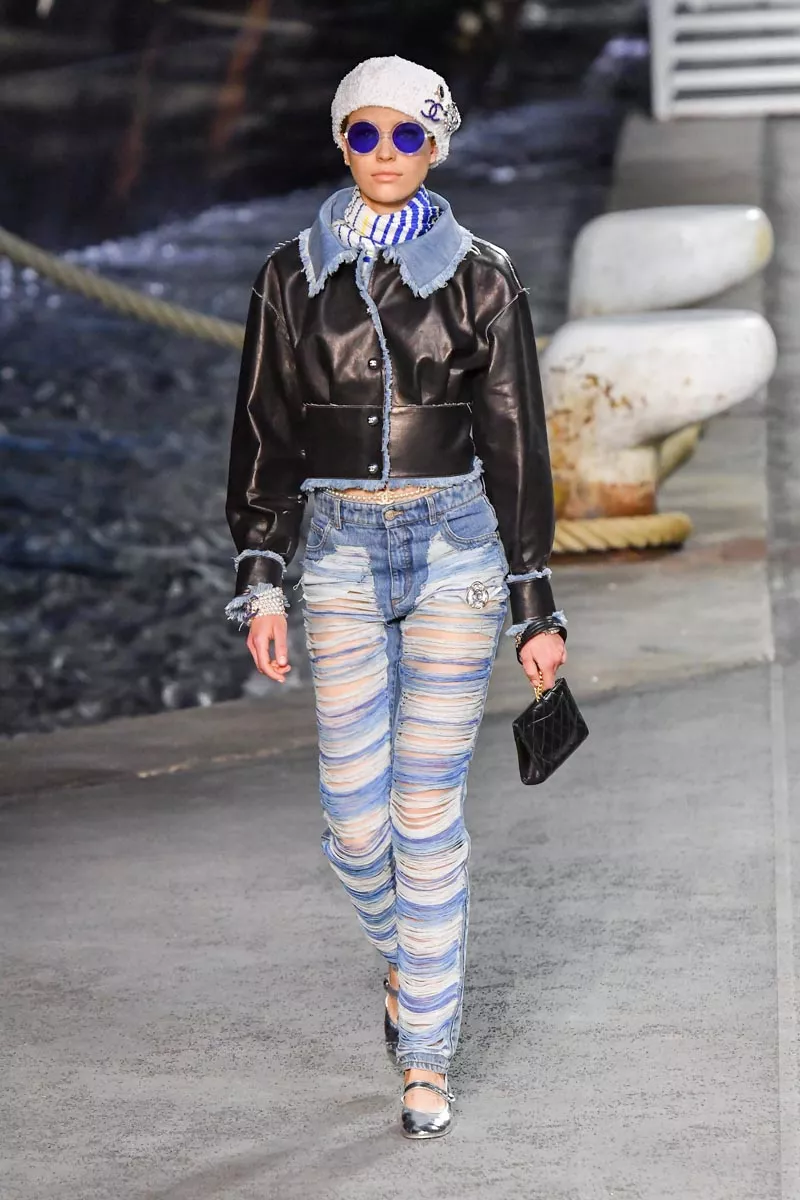 Chanel Cruise 2018/2019 Collection : Runway
