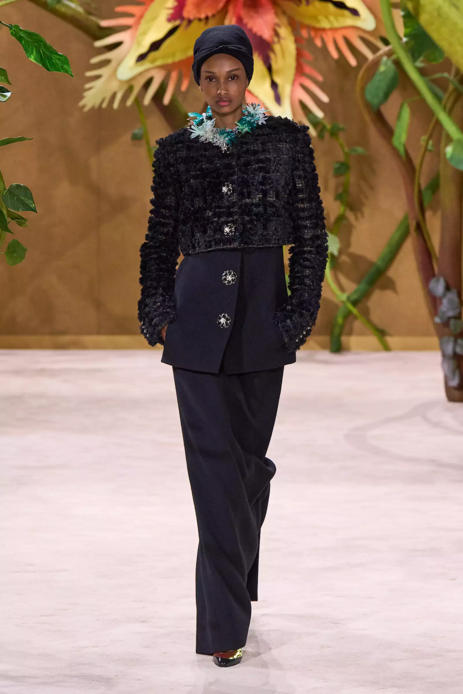 Chanel HC F26 022.jpg