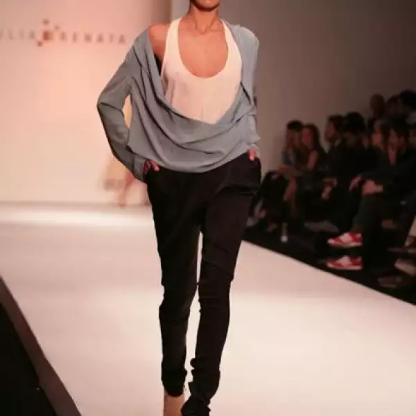 Pasarela Julia y Renata