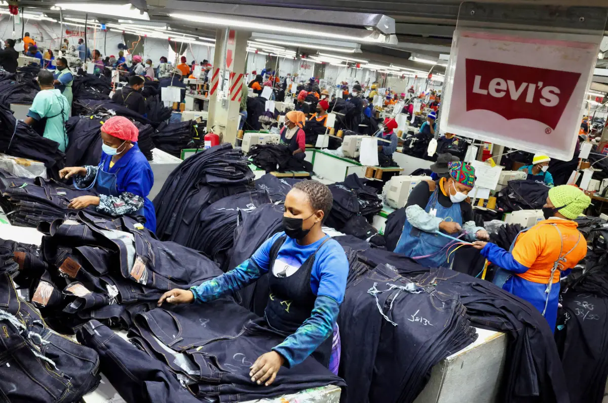 De Nike a Levi's: las marcas estadounidenses pagan el precio de la guerra arancelaria