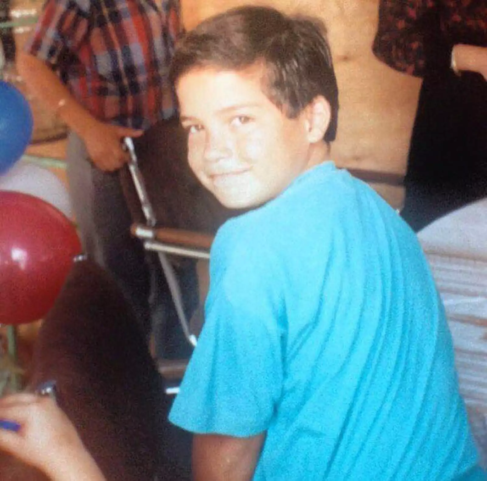 Este guapísimo niño es Poncho Herrera, quien recientemente confirmó que espera un hijo.