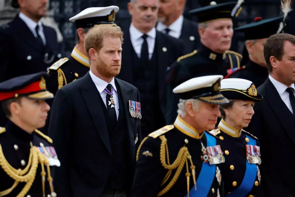 Expertos confían en que Harry se reconcilie con la Familia Real antes de al coronación de Carlos