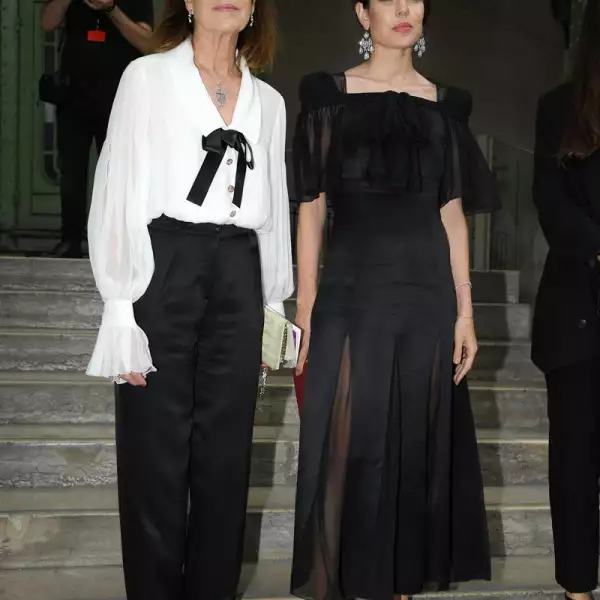 Caroline-of-Hanover-y-Charlotte-Casiraghi-Karl-for-Ever