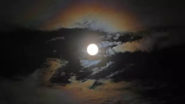 fotos-del-eclipse-solar-octubre-2023