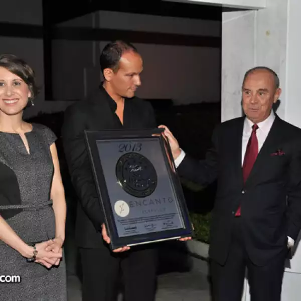 Karen Lynn Dixon,José Manuel Borbolla,Joseph Cinque