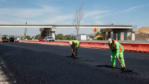 Construcción de carreteras al AIFA