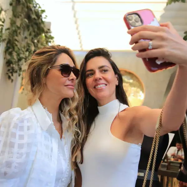 Regina Bautista y Marisa Arizpe 