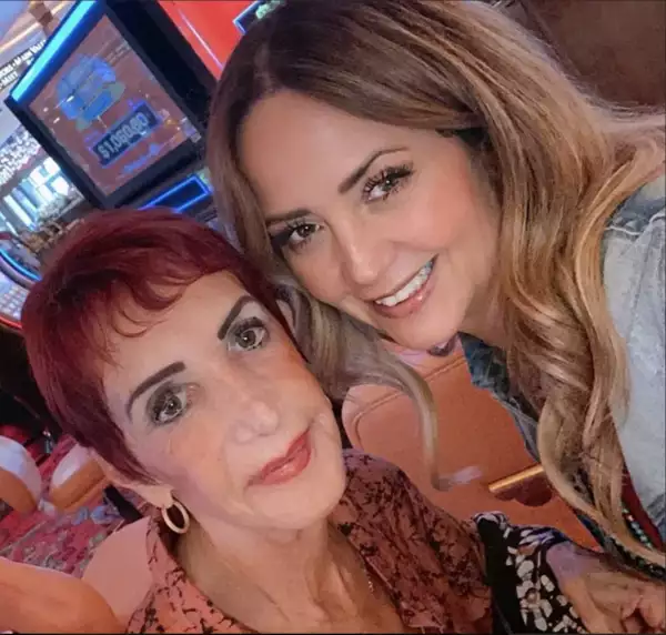 Andrea Legarreta
