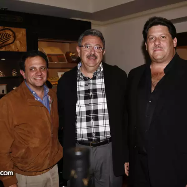 Juan José Gómez, Sergio Cortéz y Héctor Sulaimán
