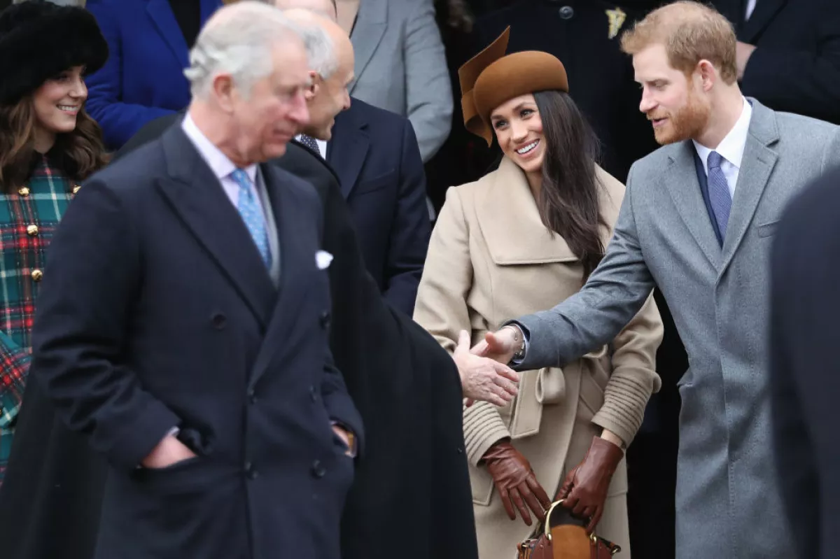 Rey Carlos III, Meghan Markle y príncipe Harry