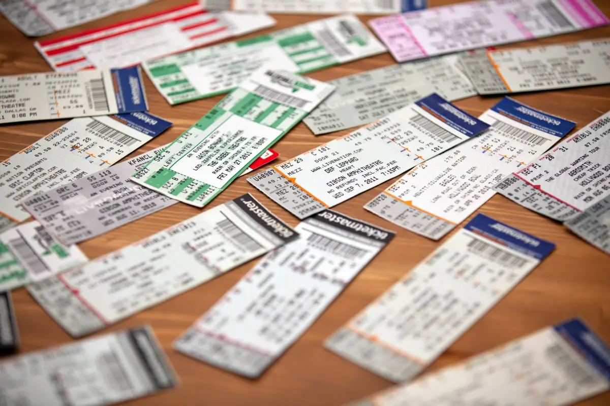 Algunas prácticas de ventas de Ticketmaster han hecho ver cómo terminan los boletos en reventa. 