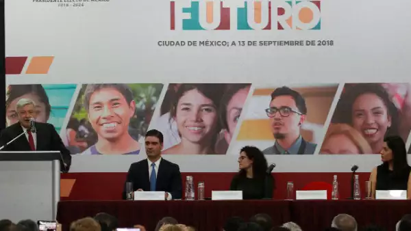 presentaci�n del programa J�venes Construyendo el Futuro de AMLO