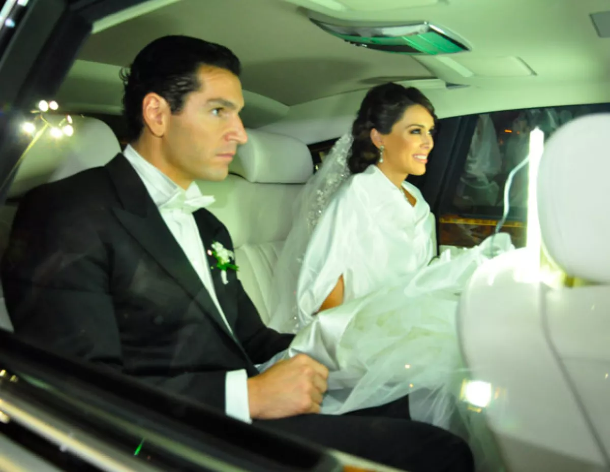 Boda de Jacky Bracamontes y Martín Fuentes
