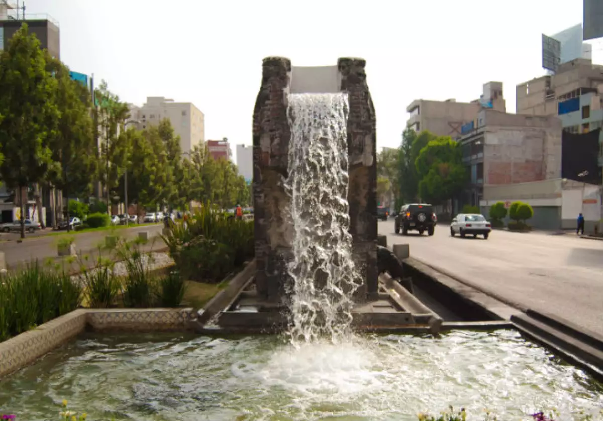 Avenida Chapultepec, Sevilla, Fuente
