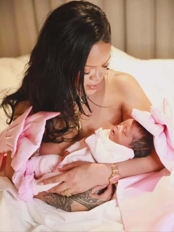 rihanna-y-su-bebe.jpg