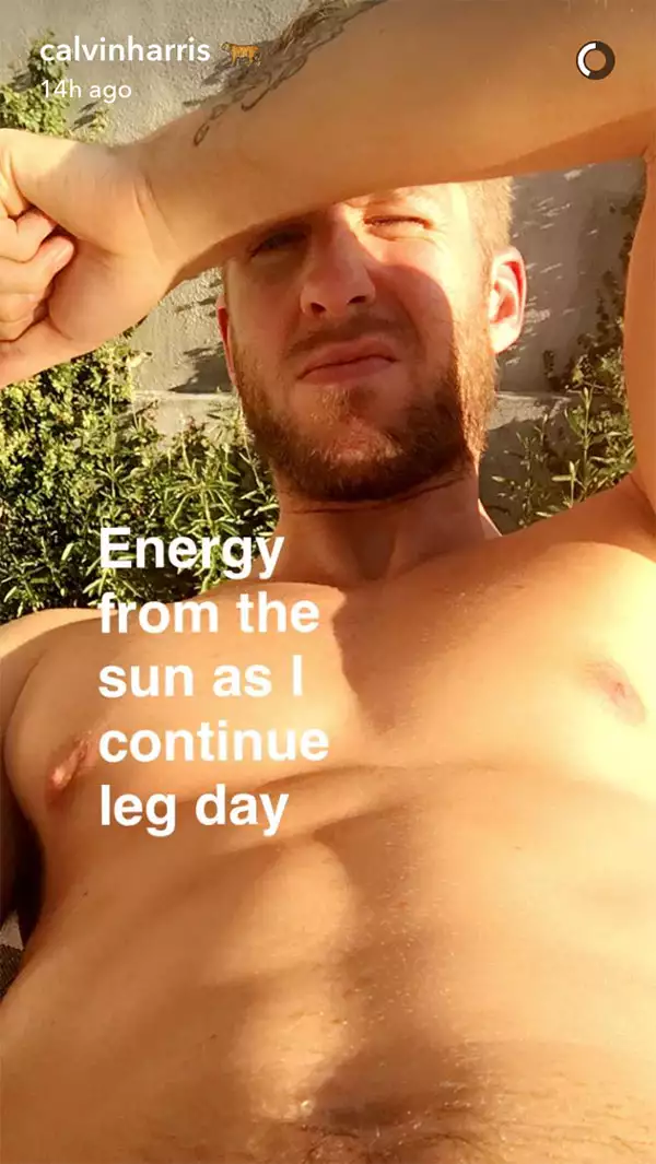 El dj se la ha pasado presumiendo su físico en redes sociales.