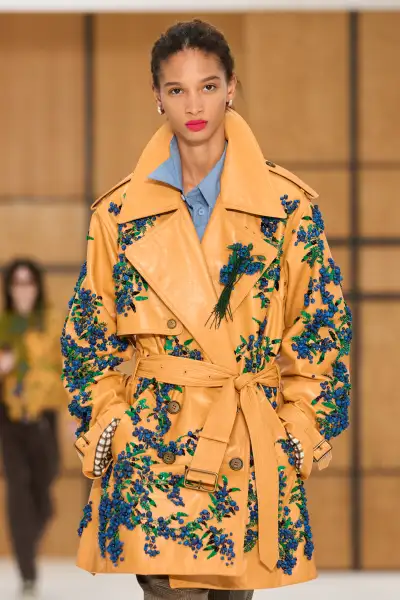 Burberry S27 046a.jpg