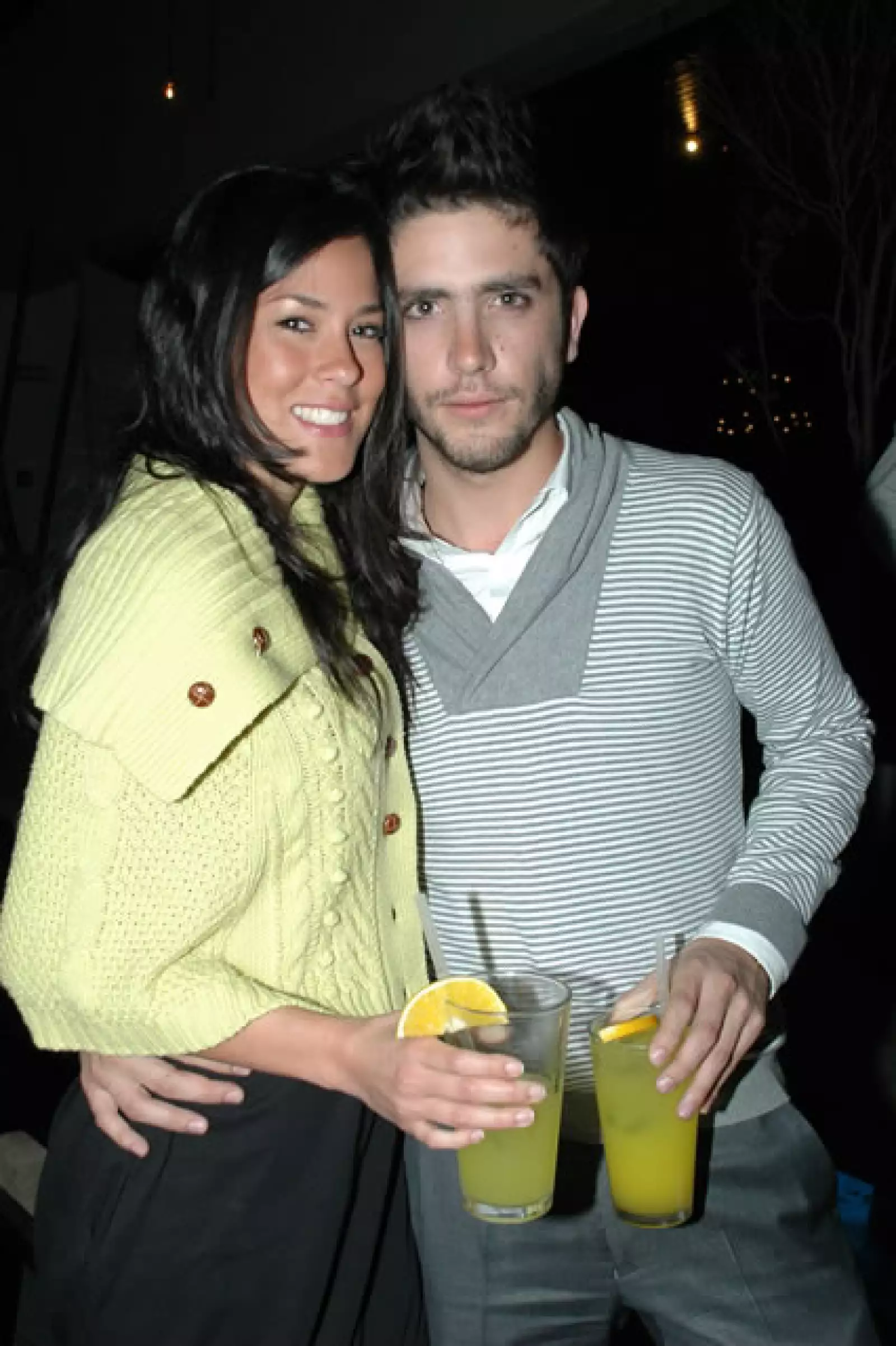 El Cejón festeja a su novia