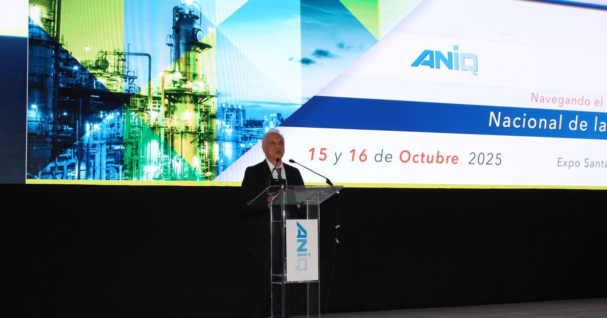 En plena crisis de impagos, Pemex pide a industria química evaluar e invertir en nuevos proyectos