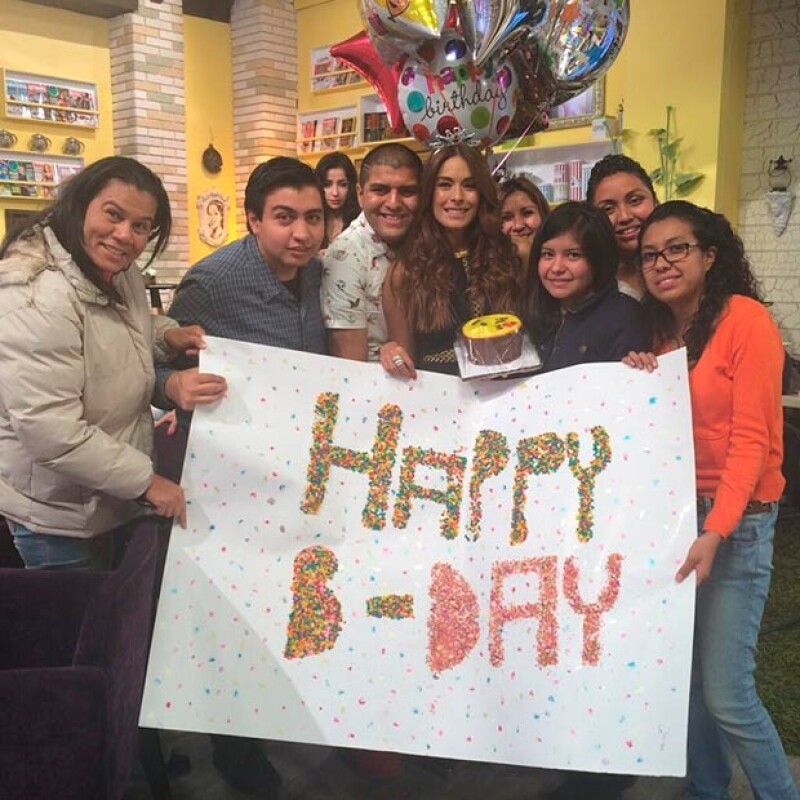 Sus fans llegaron hasta el estudio de Hoy para llenarla de sorpresas.
