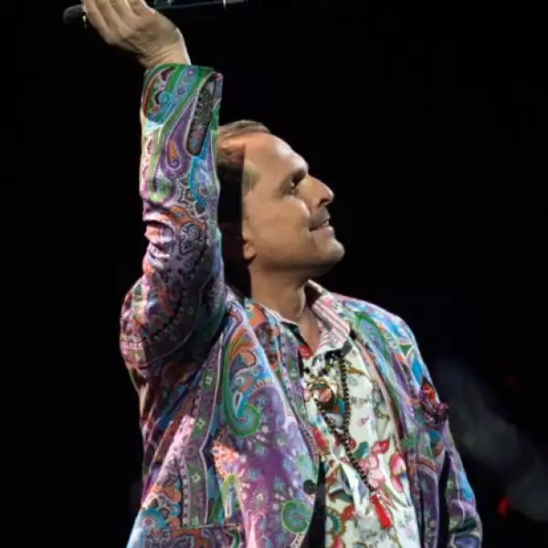 2013. 57 años. Durante su gira `Papitwo´.