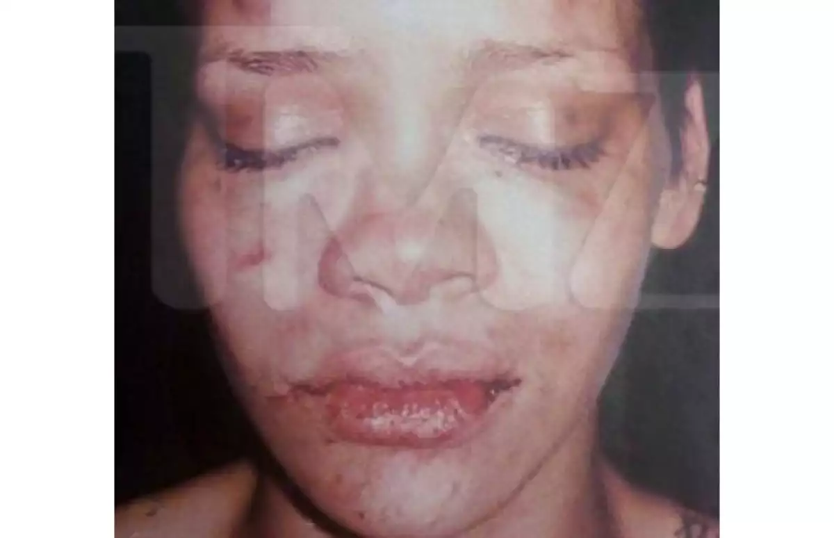 Hace 4 años, previo al Grammy 2009, Chris Brown y la cantante protagonizaron uno de los escándalos de violencia más sonados del espectáculo, sin embargo, ayer la pareja se mostró como si nada.