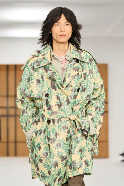 Burberry S27 041a.jpg