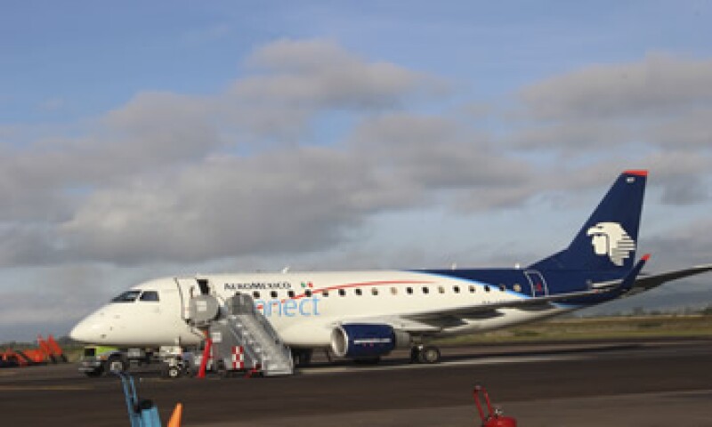 OMA aconsejó a los pasajeros contactar a sus aerolíneas para revisar posibles ajustes en los horarios de vuelos. (Foto: Cuartoscuro )
