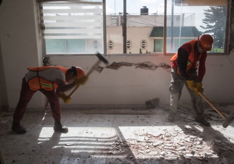 demolición laureles taxqueña