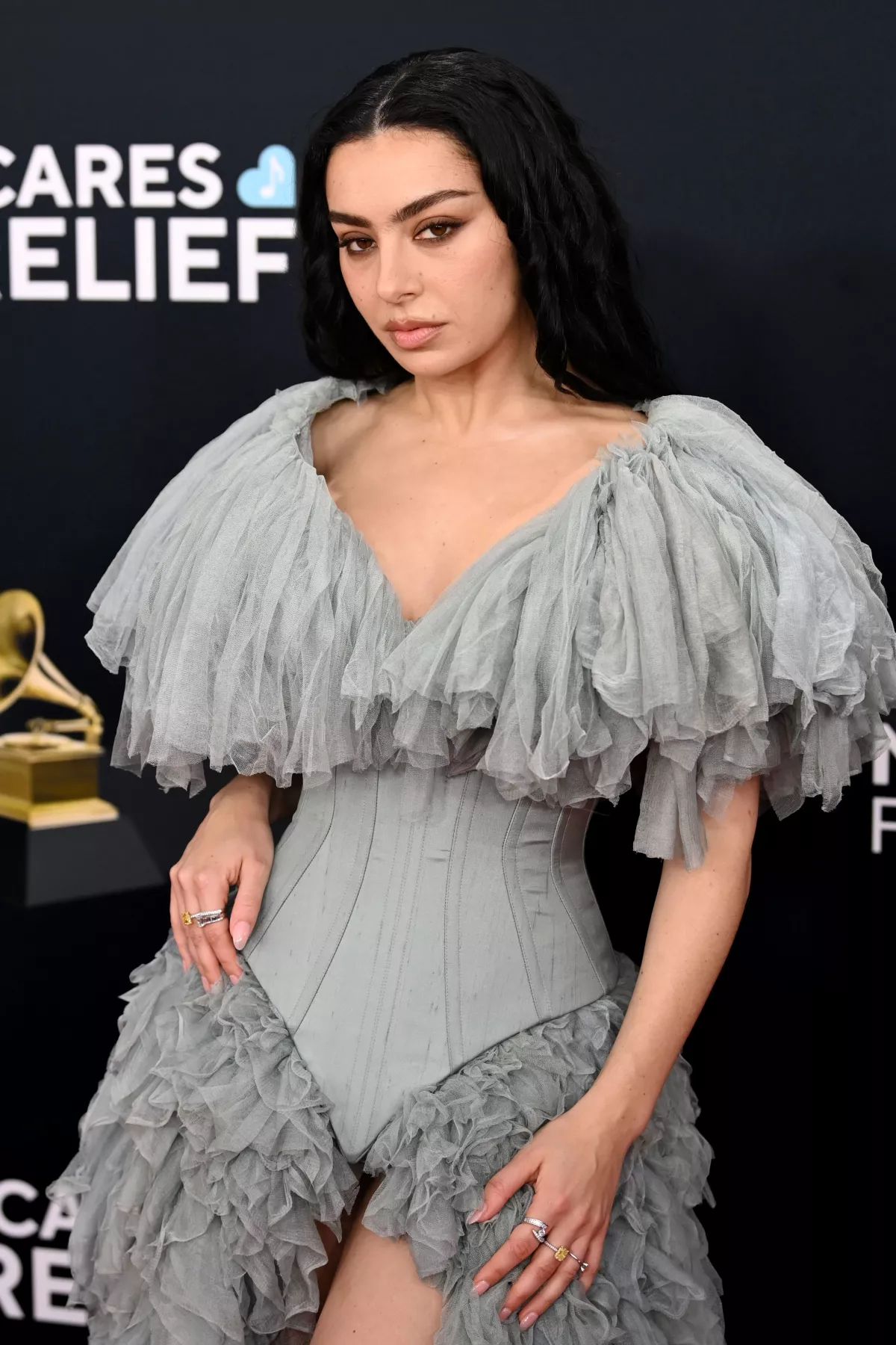 charli-xcx-grammys-look